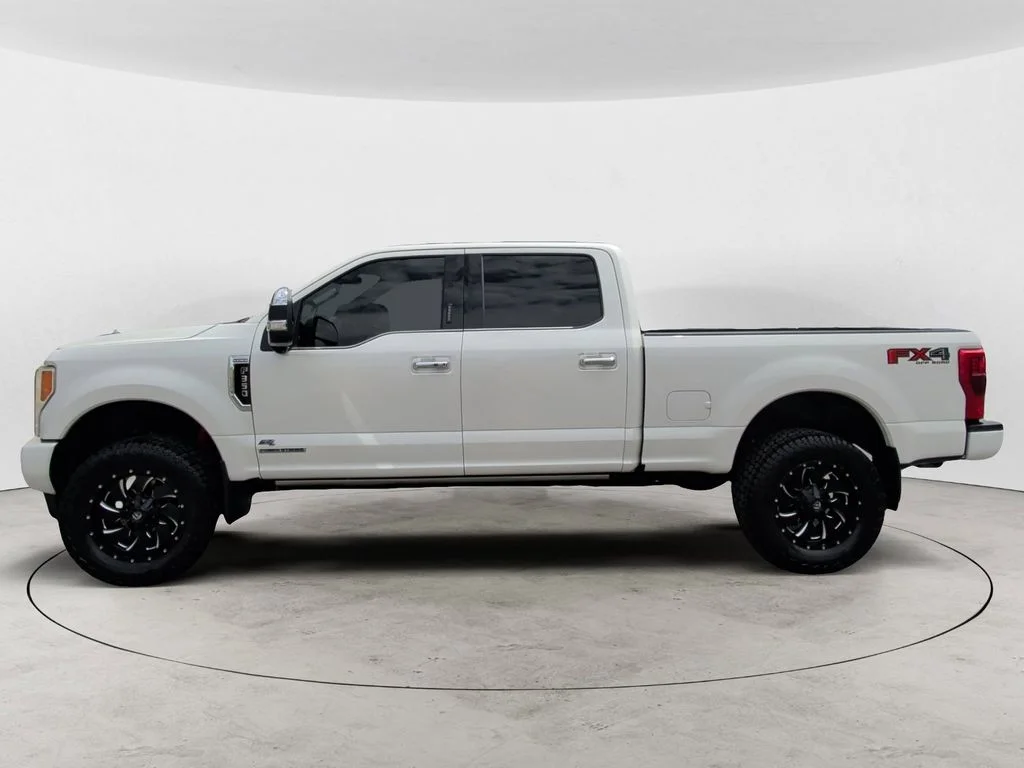 Used 2017 White Ford Platinum image 2
