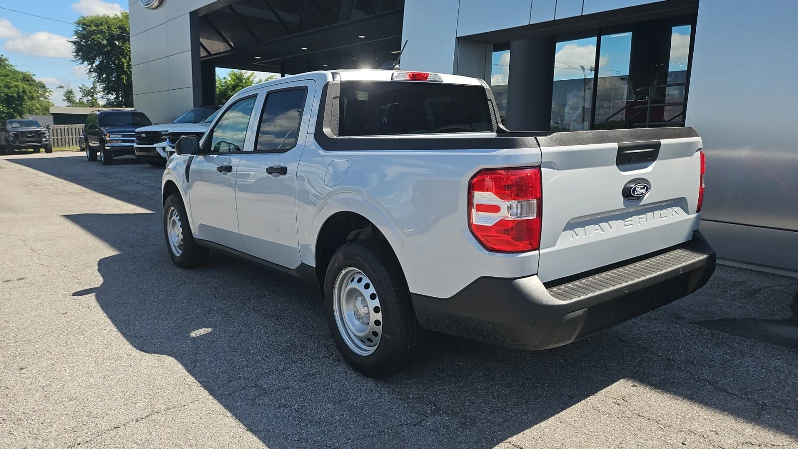 New 2026 Space White Metallic Ford XL FWD image 3