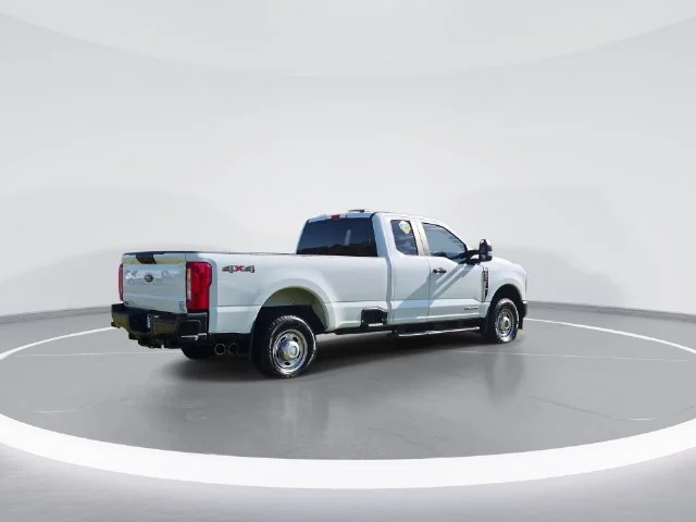 Used 2023 White Ford XL image 8