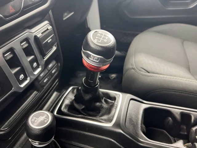 Used 2020 White Jeep Sport S image 19