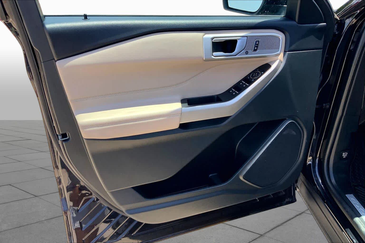 2023 Ford Explorer Limited - Photo 22