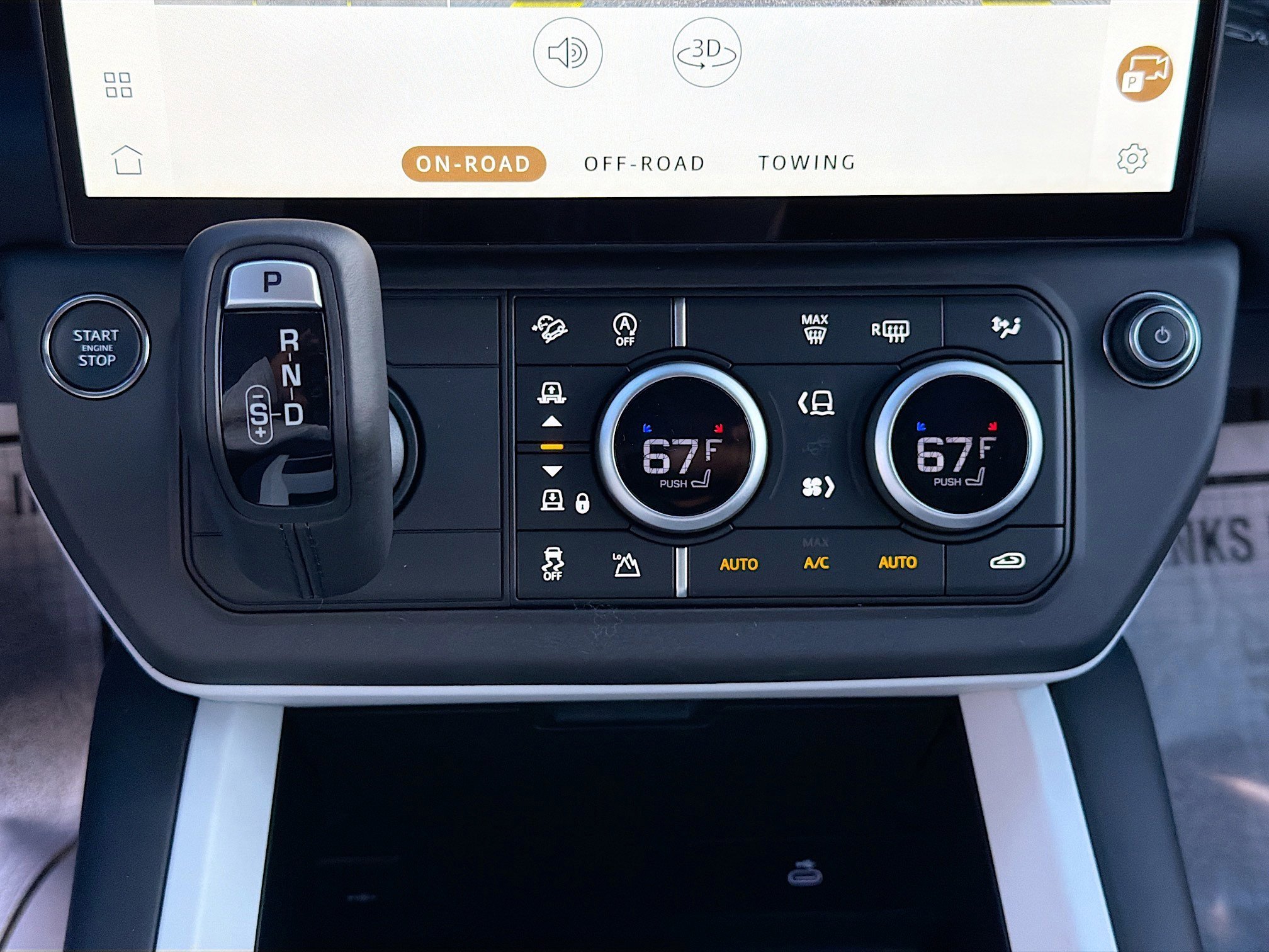 New 2026 Fuji White Land Rover X-Dynamic SE image 33