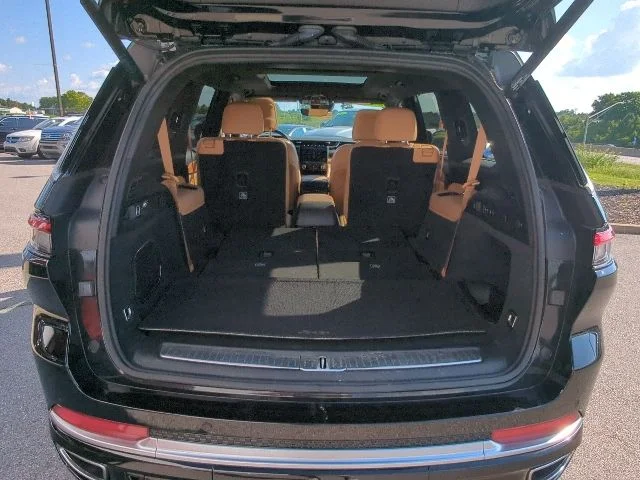 Certified Used 2023 Black Jeep Summit image 16