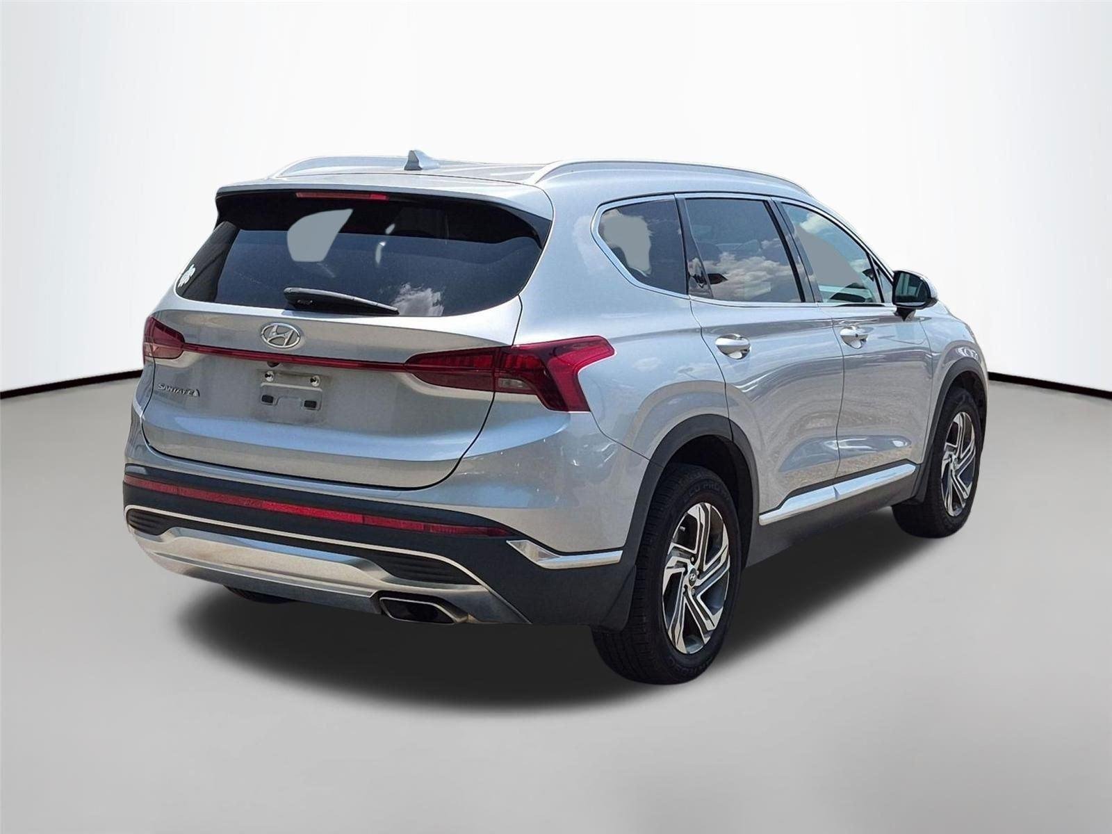 Used 2022 Shimmering Silver Hyundai SEL image 5