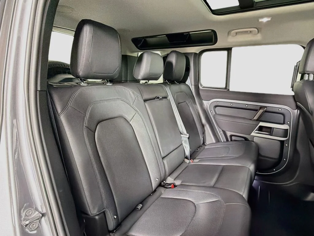 Used 2023 Gray Land Rover SE image 29