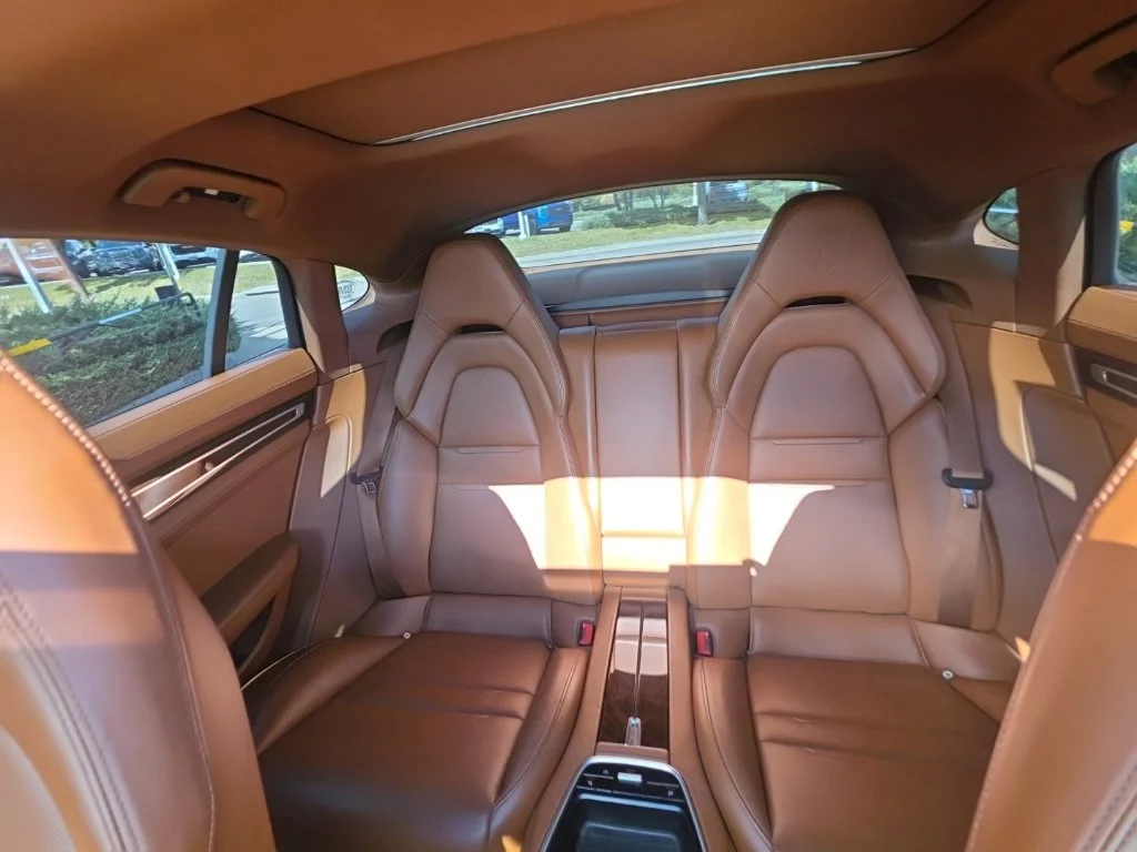 Used 2018  Porsche  image 24