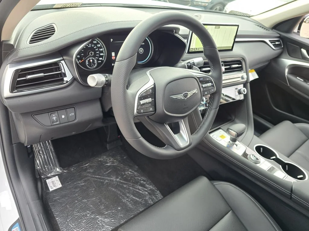 New 2026 White Genesis 2.5T image 13