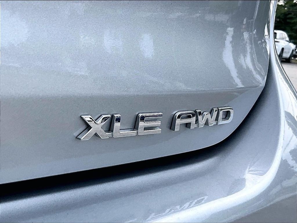 Used 2025 Silver Toyota XLE image 30