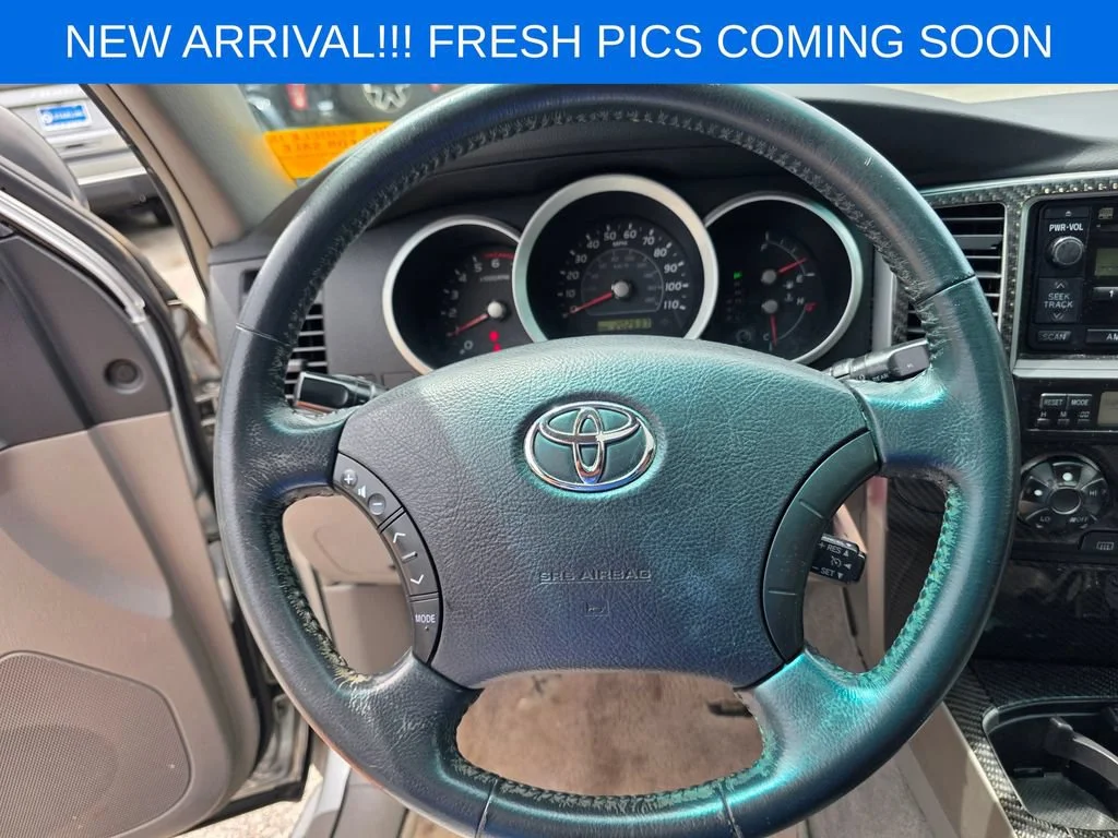 Used 2008 Silver Toyota Sport V6 image 12
