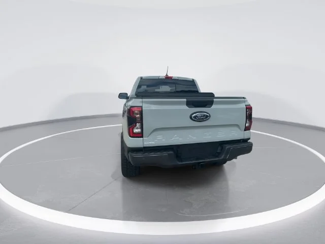 Used 2024 Green Ford XLT image 5