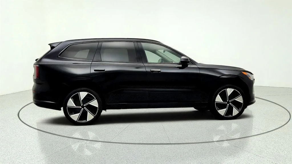 Used 2025 Onyx Black Metallic Volvo Twin Motor Plus 7-Seater w/ Nordico Seats & 22