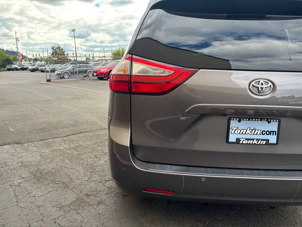 Used 2017 Predawn Gray Mica Toyota XLE image 8