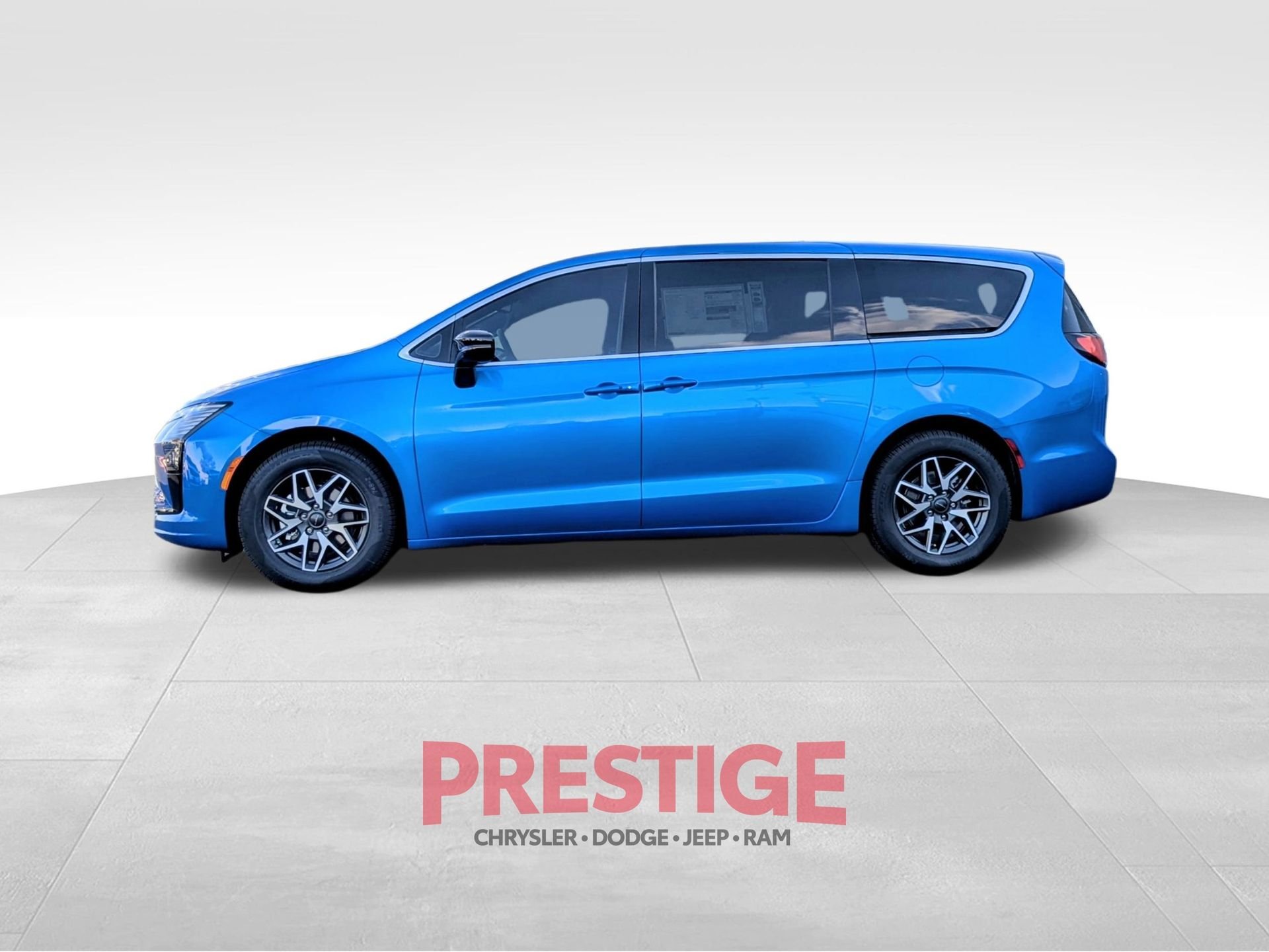 New 2027 Hydro Blue Pearl-Coat Exterior Paint Chrysler Limited image 9