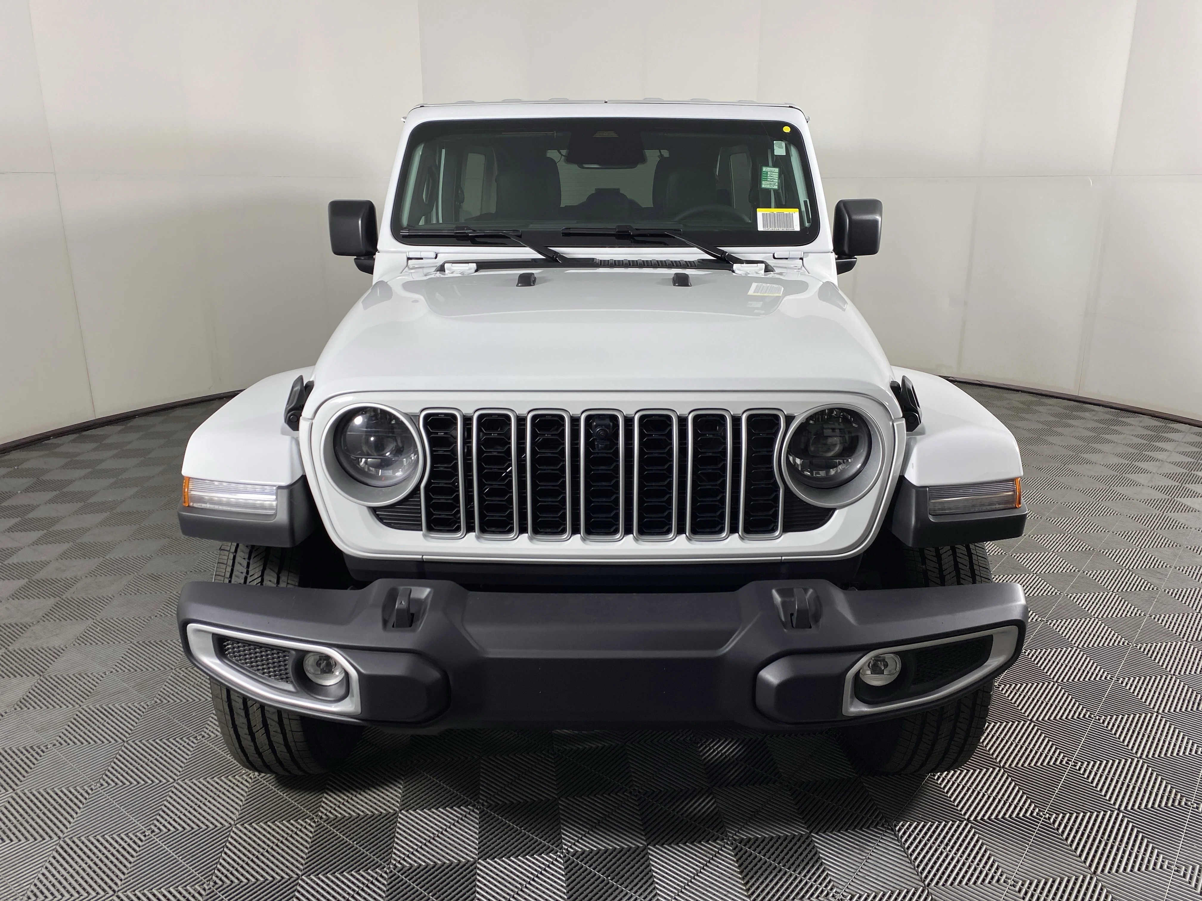 New 2026 Bright White Clear-Coat Exterior Paint Jeep Sahara image 12