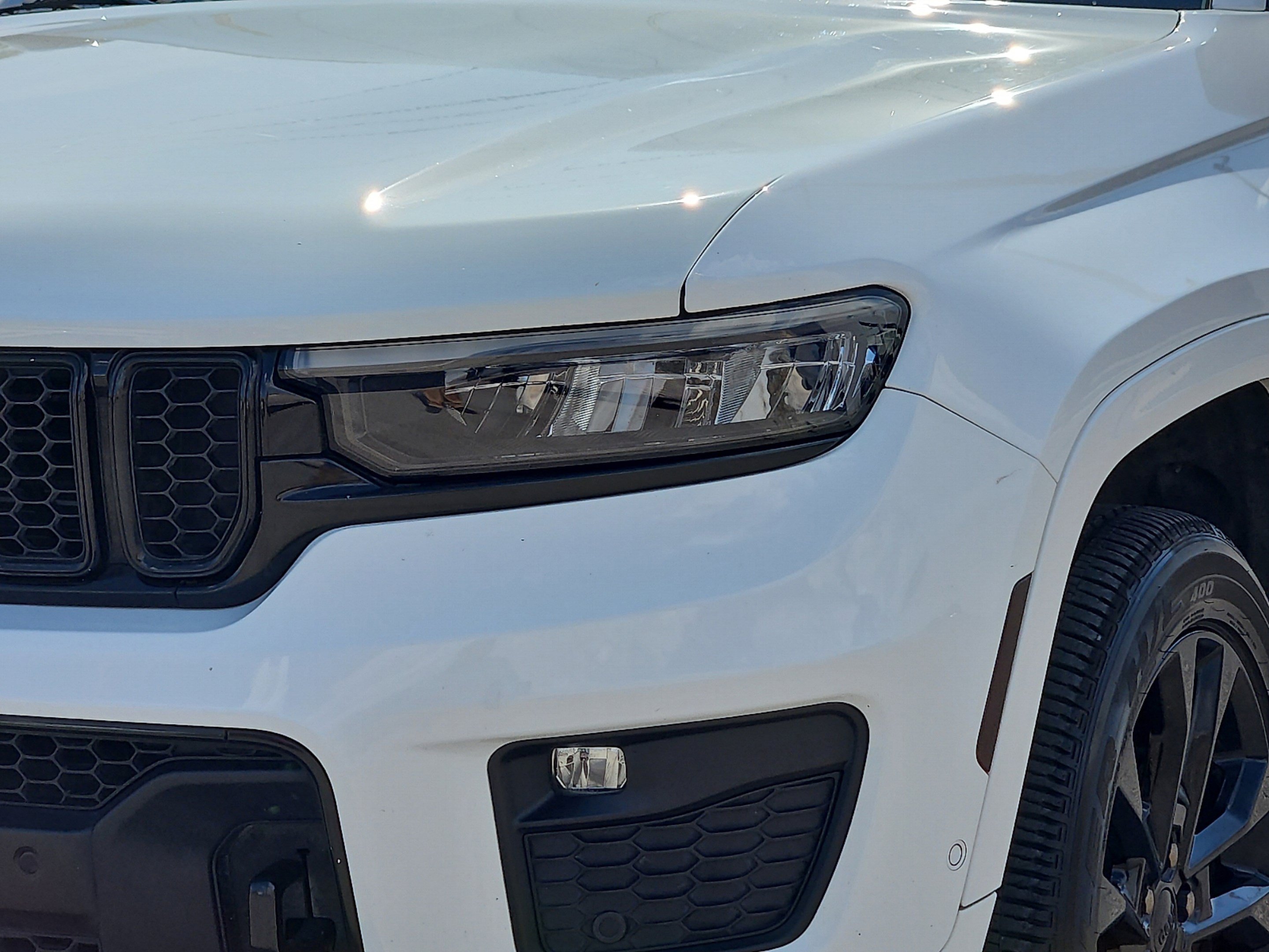 Used 2021 Bright White Clearcoat Jeep Overland image 27