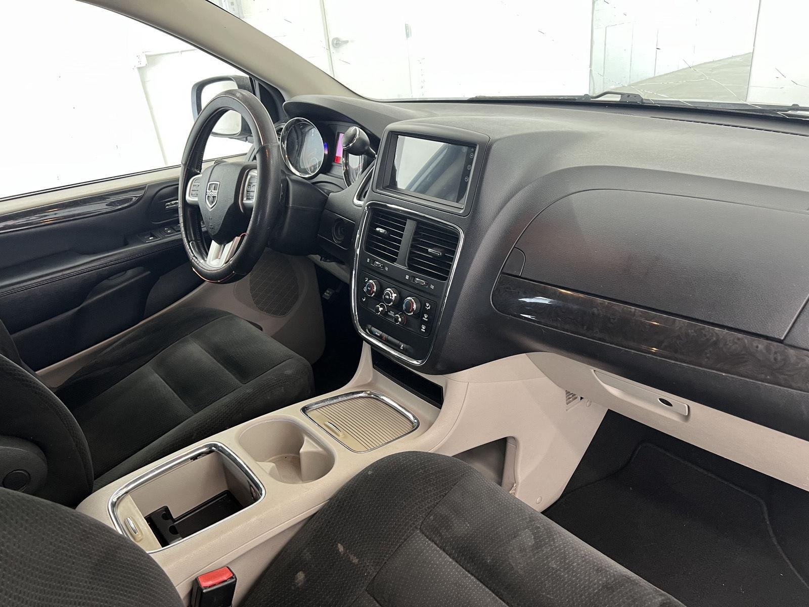 2016 Dodge Grand Caravan SXT - Photo 26
