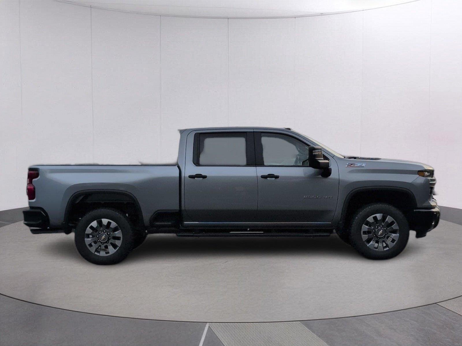 2026 Chevrolet Silverado 2500 HD Custom - Photo 8