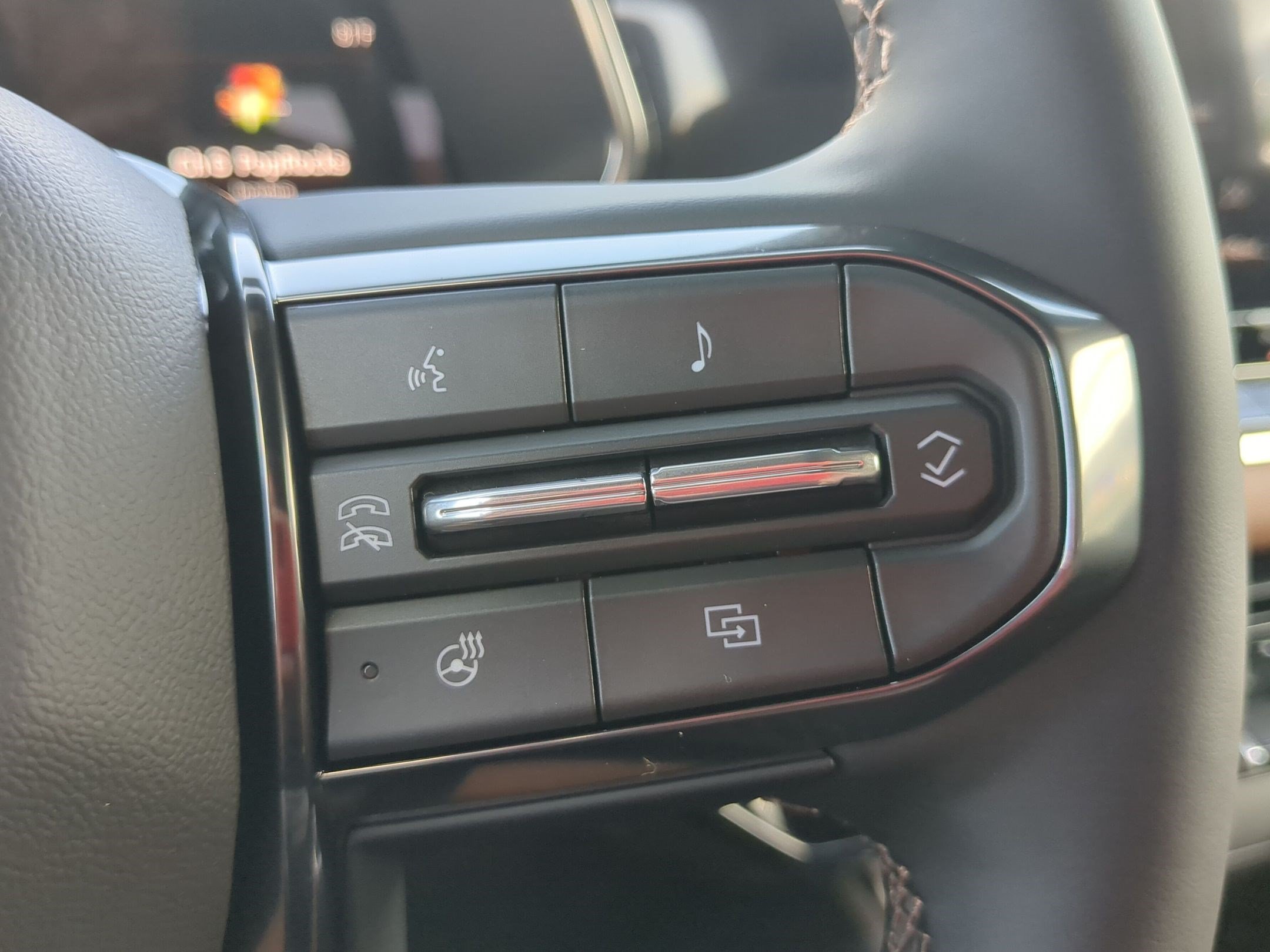 2026 GMC Canyon AT4 - Photo 17