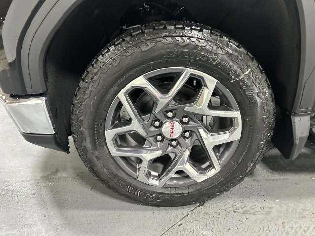 New 2026 Onyx Black GMC SLT image 10