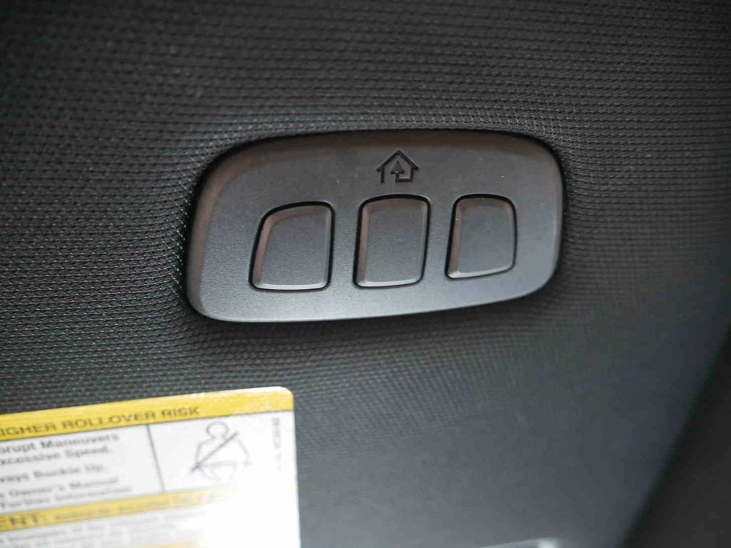 Used 2025 Silver Ford Tremor image 39