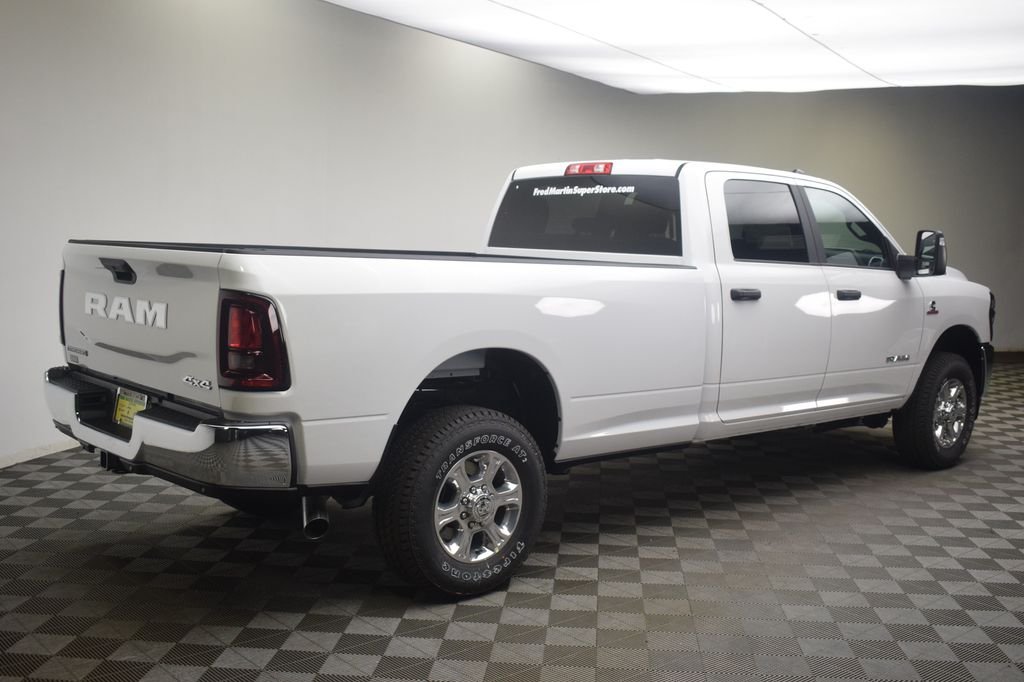 New 2026 Bright White Clear-Coat Exterior Paint RAM Big Horn image 5