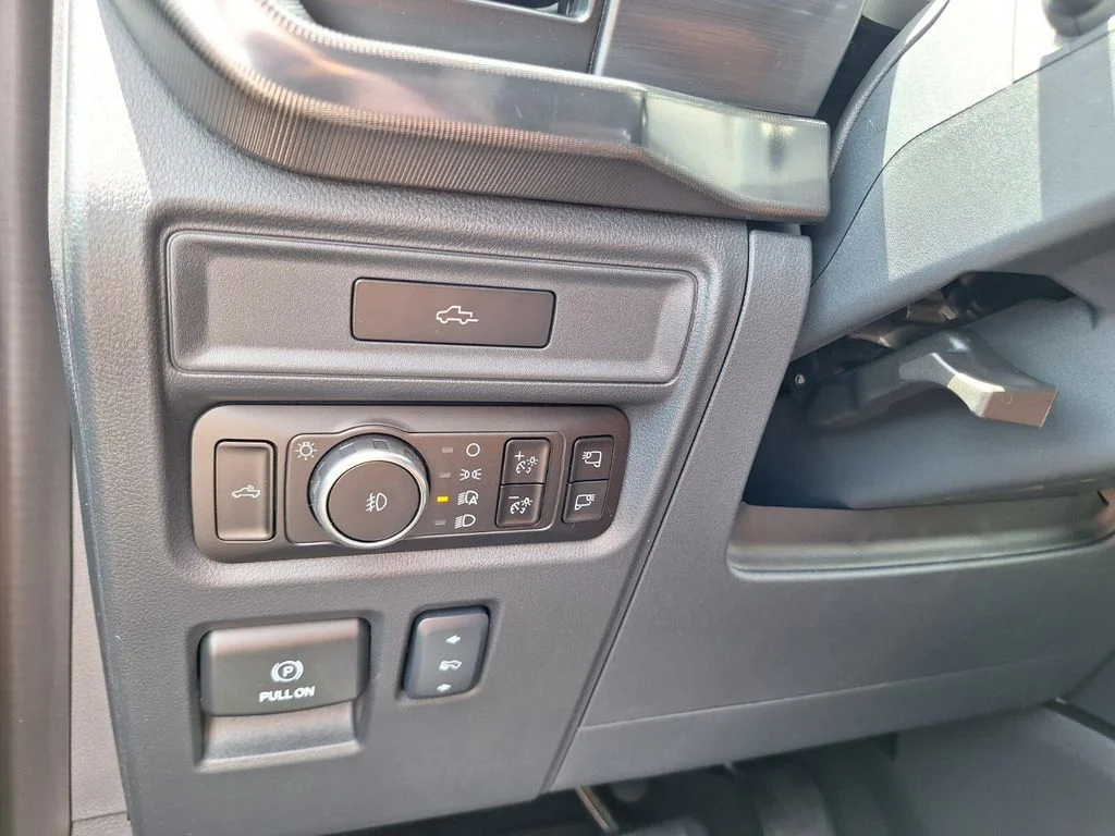 New 2026 Gray Ford Lariat image 22