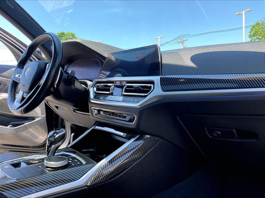 Used 2021 Black BMW 330i image 14