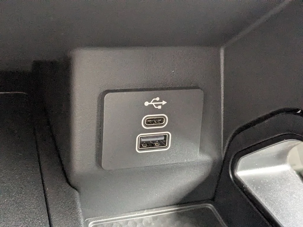 New 2026 Shadow Black Ford XLT image 22