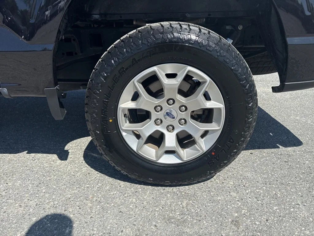 Used 2023 Black Ford XLT image 28
