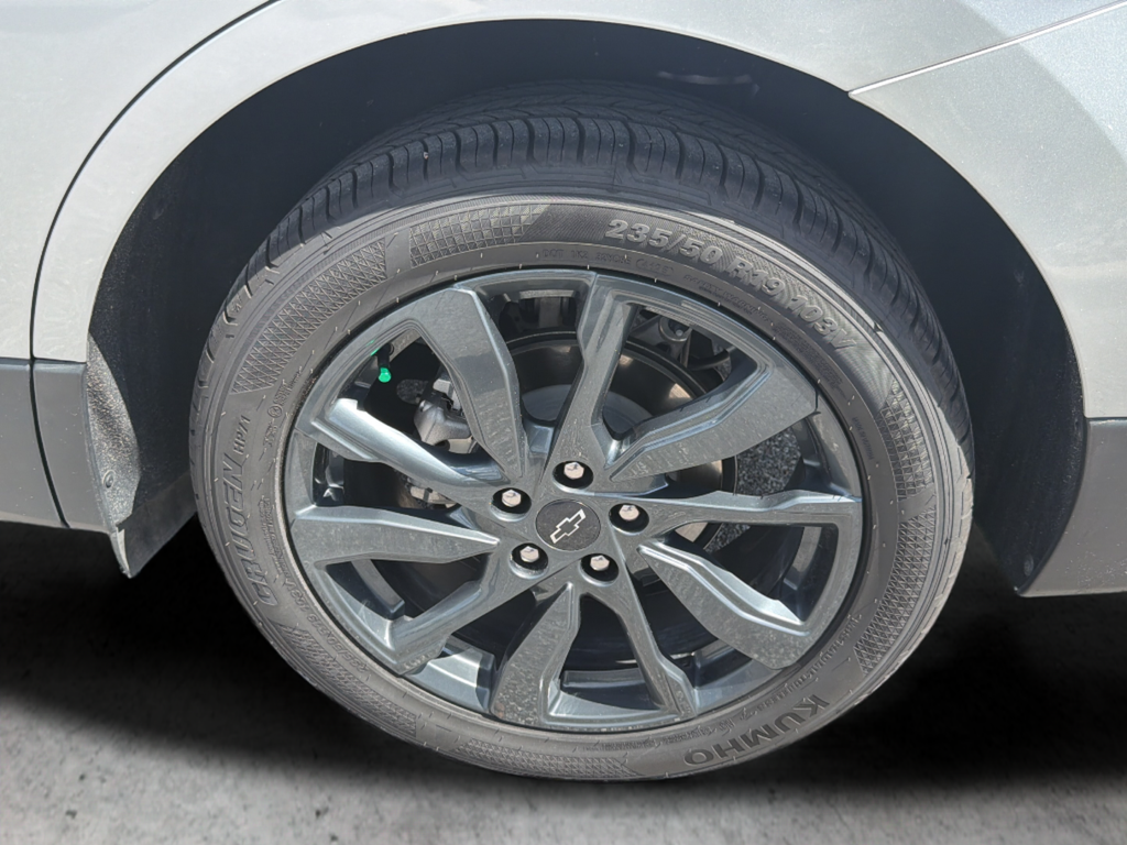 Used 2022 Silver Chevrolet RS image 58