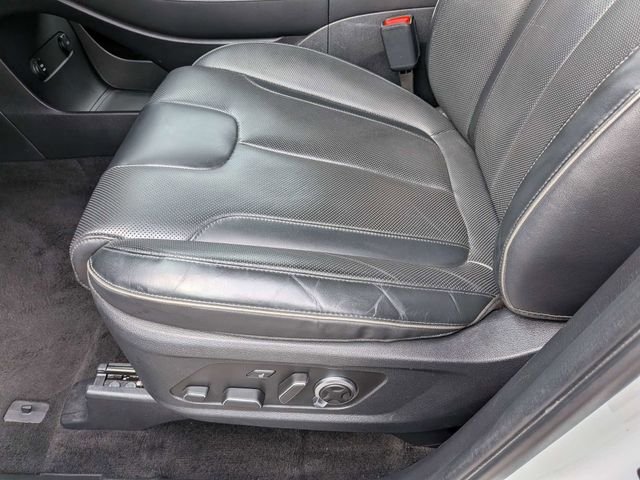 Used 2024 White Hyundai Calligraphy image 23