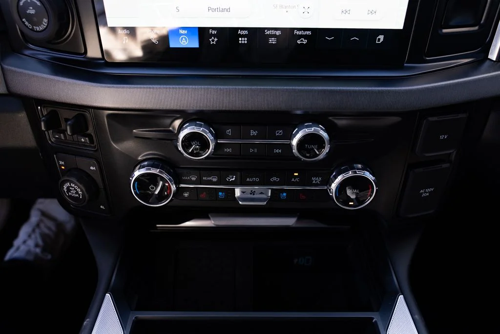 Used 2024 Gray Ford Platinum image 17