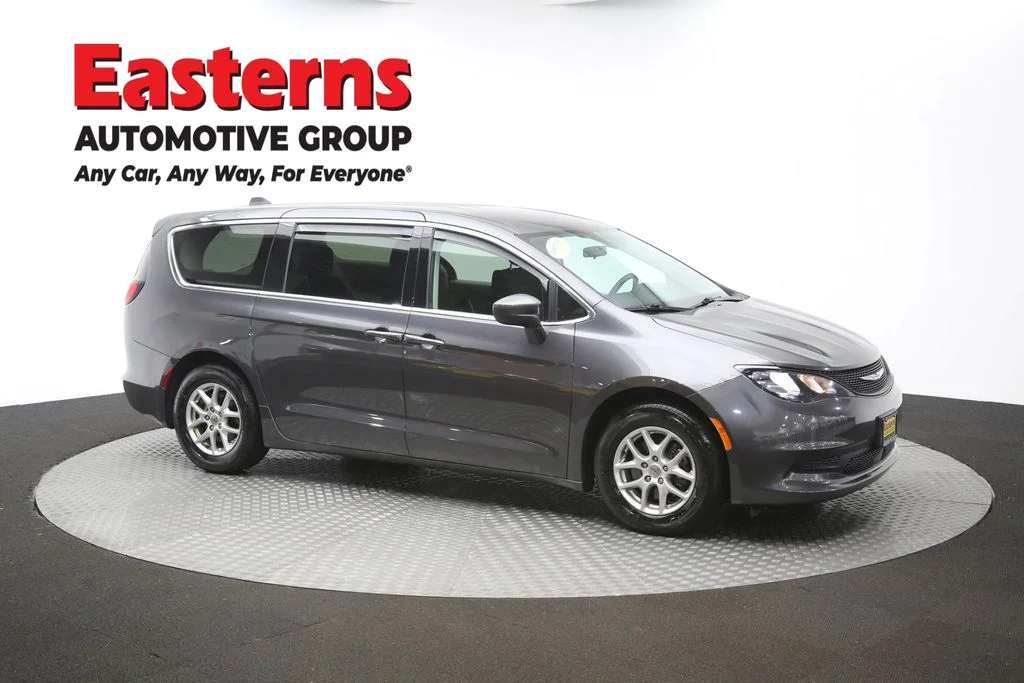 Used 2022 Gray Chrysler LX image 47
