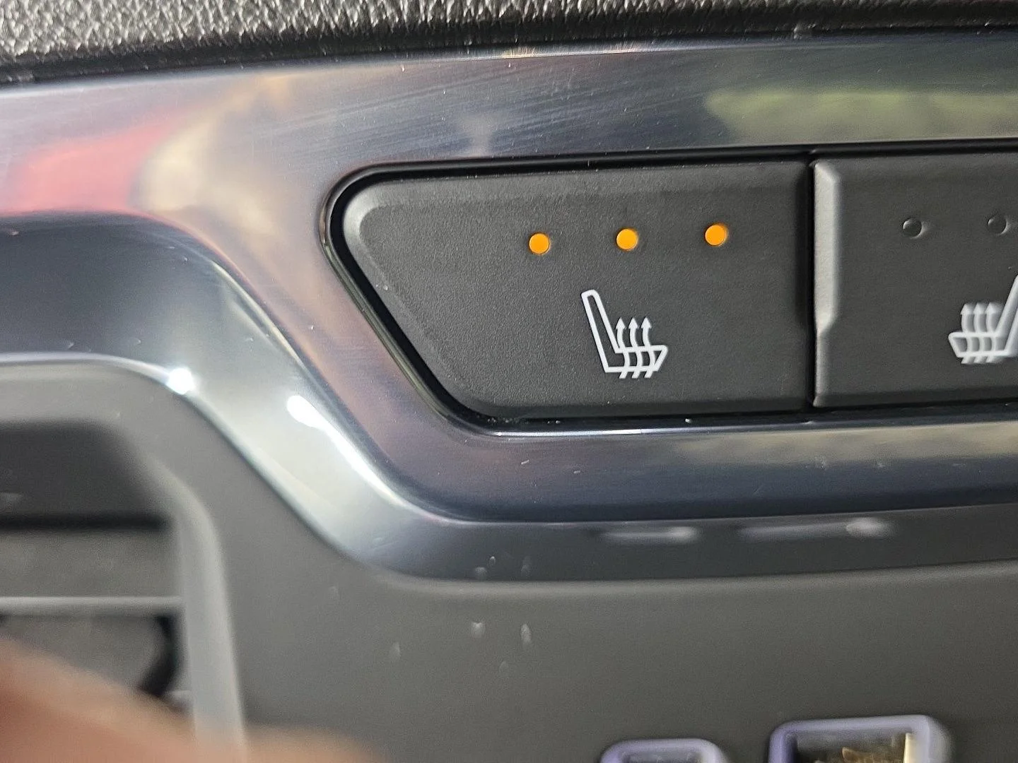 Used 2025 Onyx Black GMC Denali image 31