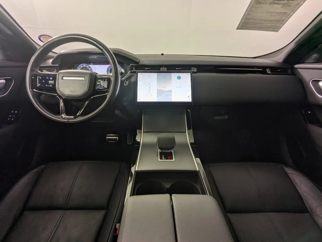 Certified Used 2025 Black Land Rover Dynamic SE image 5