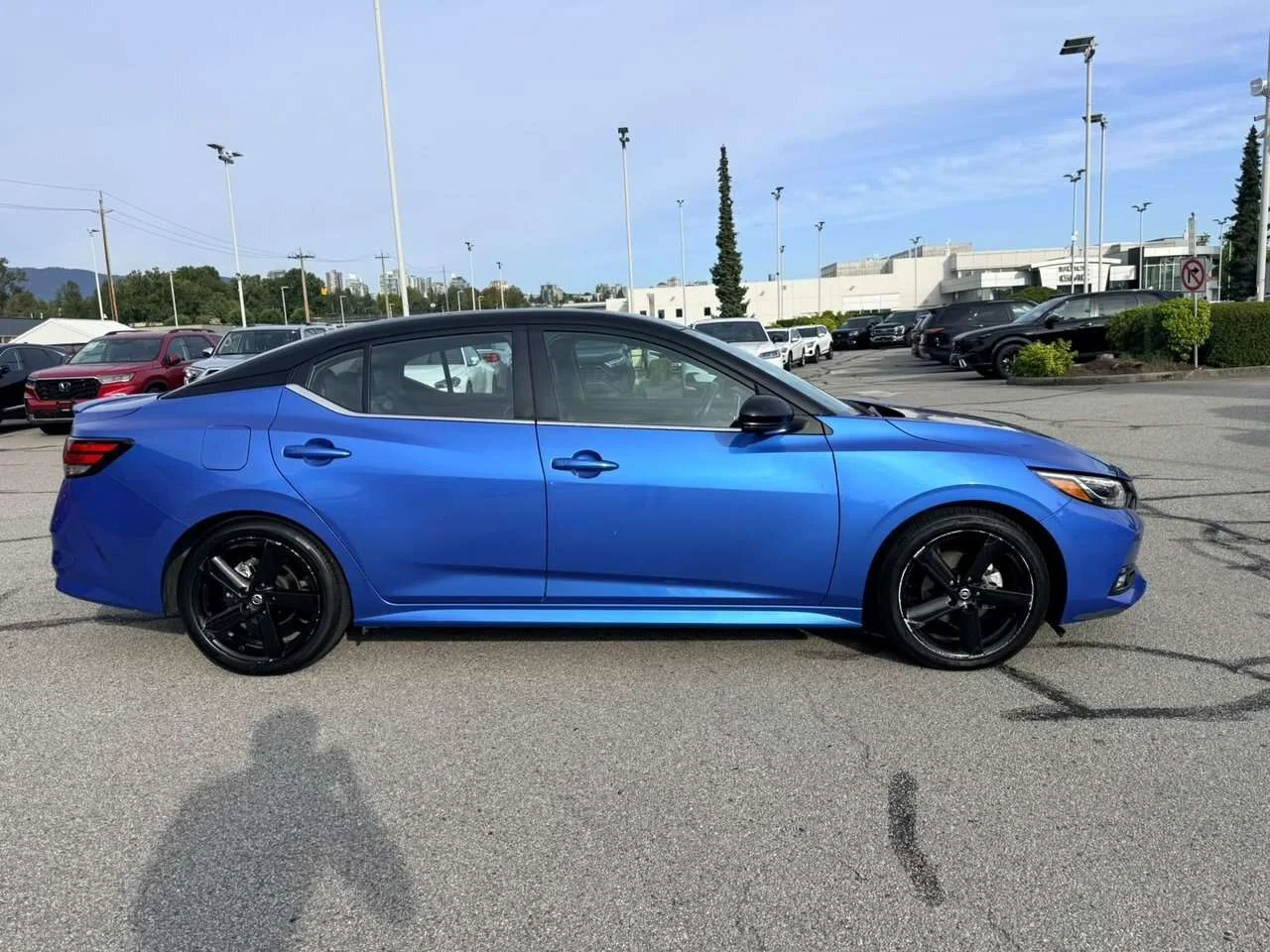 Used 2022  Nissan SR CVT Dilawri Certified   Local BC   No Accident image 6