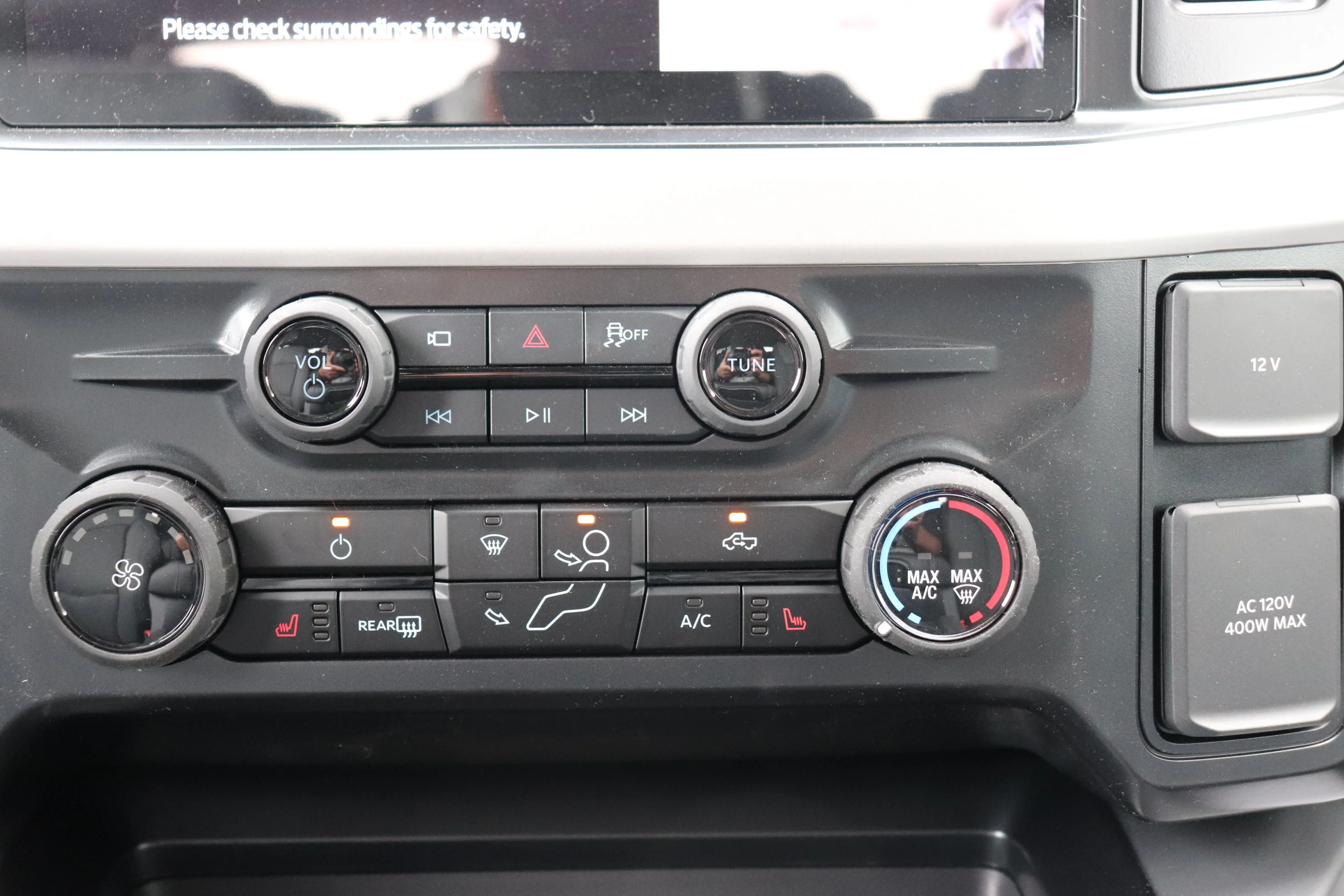 New 2026 OXFORD WHITE Ford XLT image 15