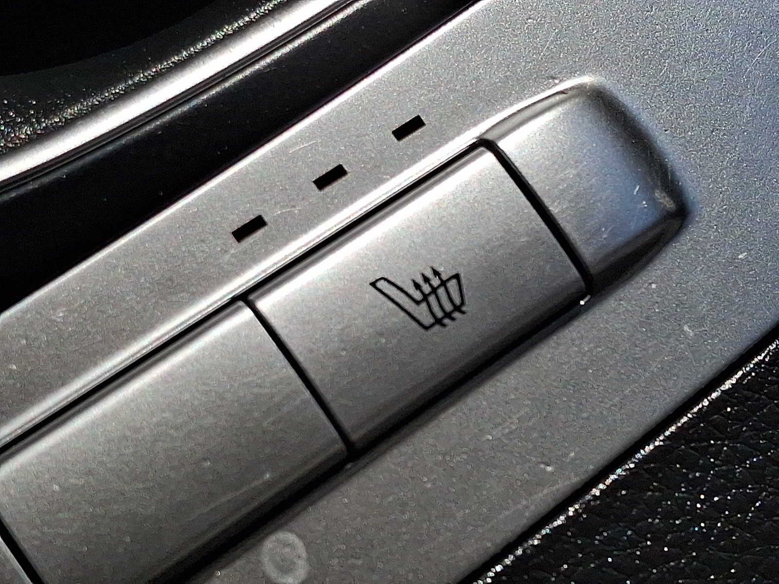 Used 2024 Flare Red Kia LX image 23