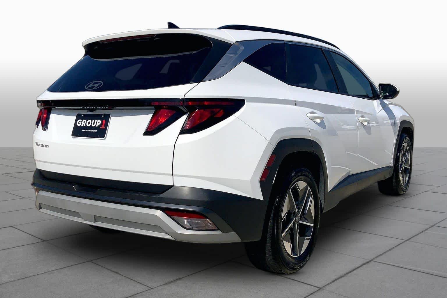 Used 2025 Serenity White Pearl Hyundai SEL image 13