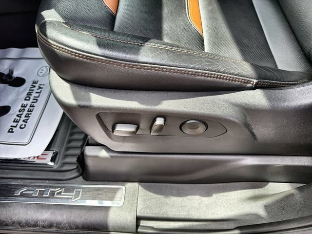 Used 2025 Onyx Black GMC AT4 image 28