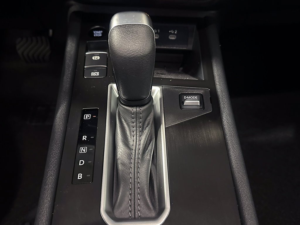 Used 2026  Nissan SV image 32