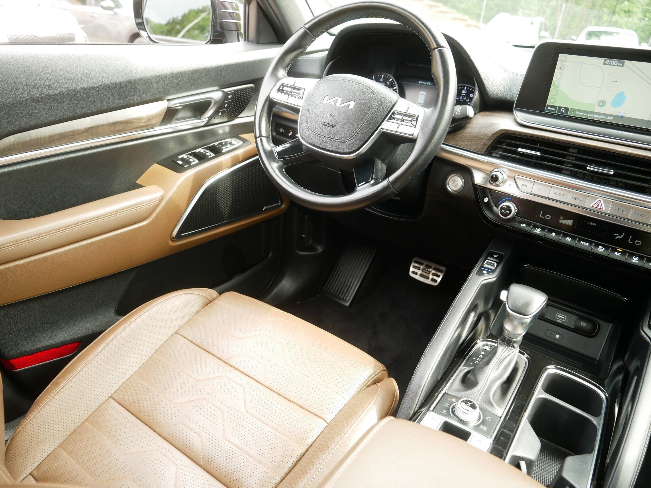 Certified Used 2022 Black Copper Kia SX image 9