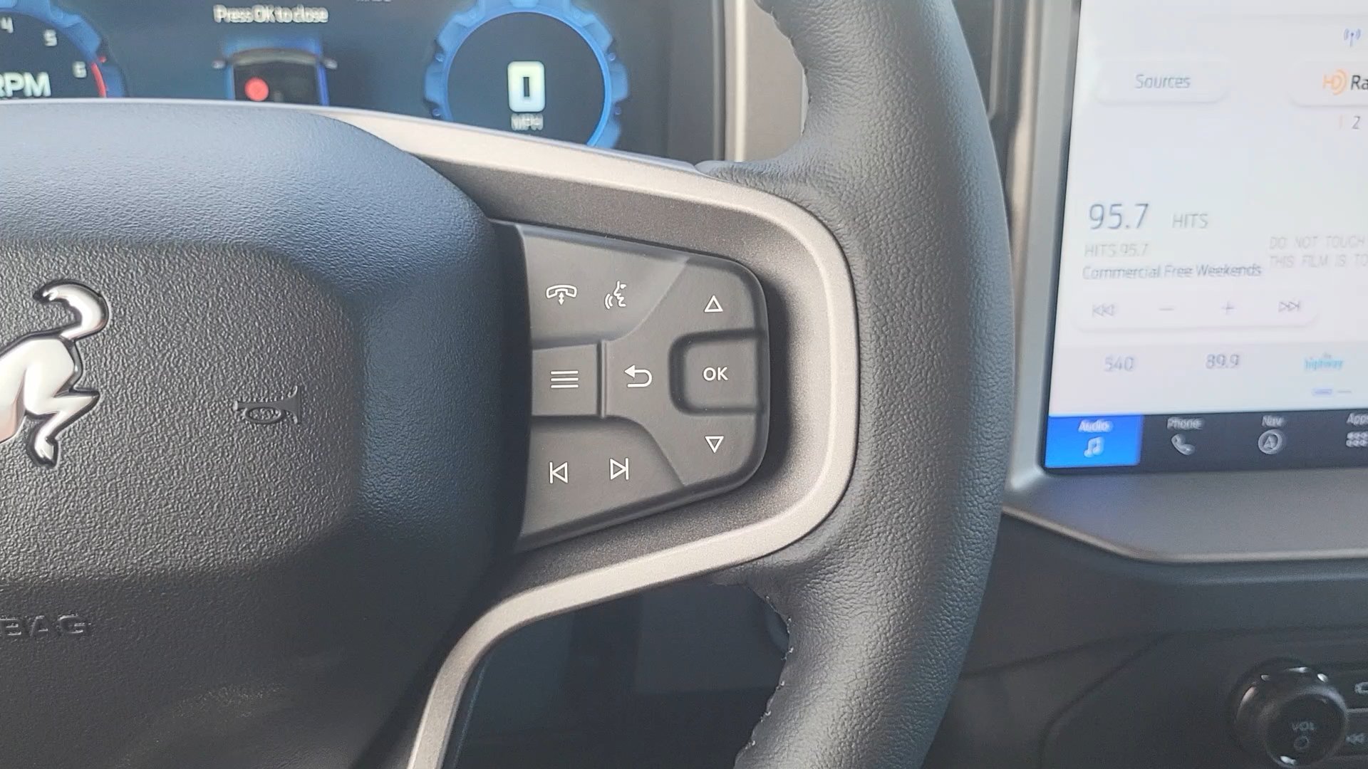 New 2026 Avalanche Gray Ford Outer Banks image 17