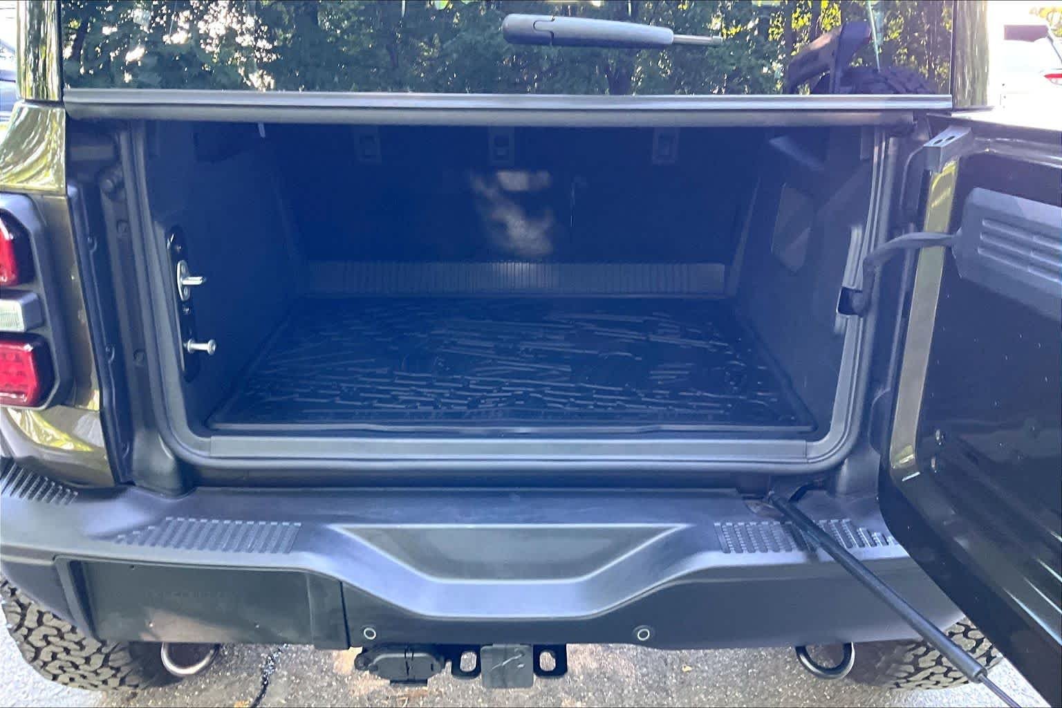 Used 2025 Shelter Green Metallic Ford Raptor image 30