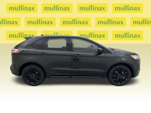 New 2024 Green Ford SE image 18