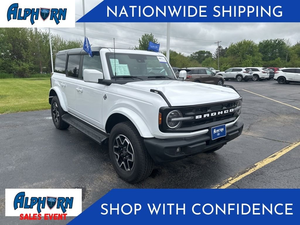 2025 Ford Bronco Outer Banks 4WD 4-door's photo