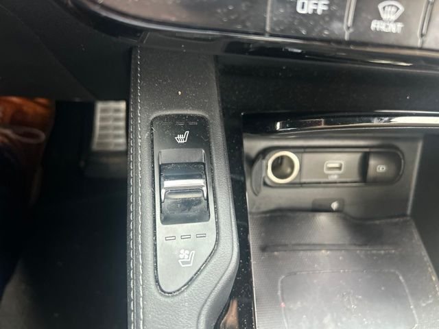 Used 2022 Black Kia SX image 12