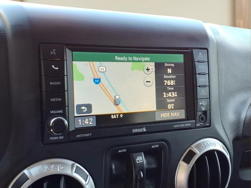 Used 2017 Silver Jeep Unlimited Sahara image 5
