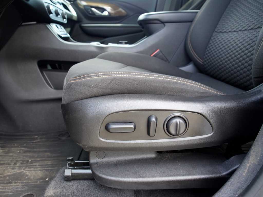 Used 2021 Satin Steel Metallic GMC SLE image 11