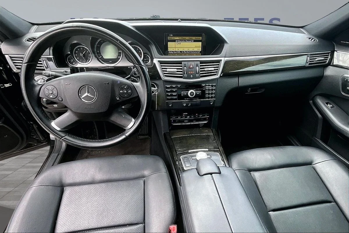Used 2010 Black Mercedes-Benz  image 7